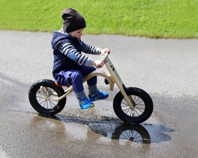 Деревянный велосипед Leg&Go трансформируется в санки,  детскую лошадку-качалку и многое другое