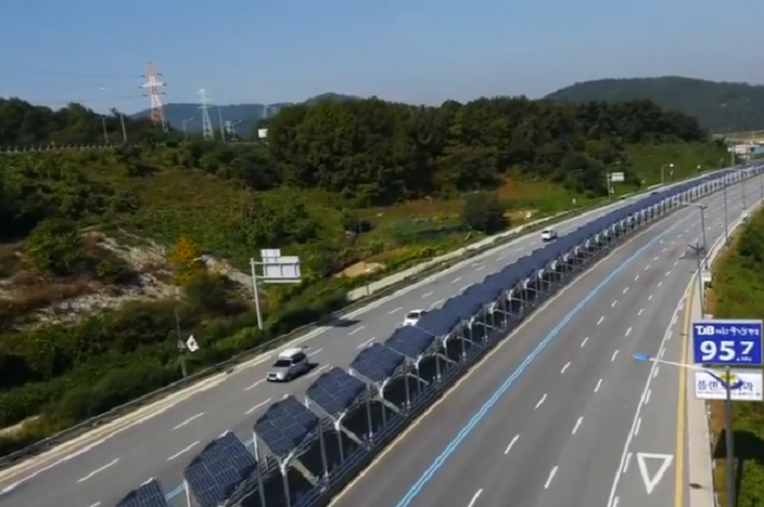 Южнокорейская велосипедная дорожка с солнечными батареями генерирует энергию и защищает велосипедистов от ультрафиолета и дождя 