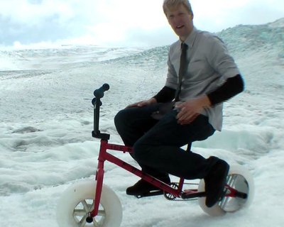 Видео: Велосипедные шины изо льда? Кое-кто уже попробовал