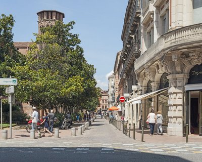 Пешеходы и велосипедисты не могут поделить улицы во Франции