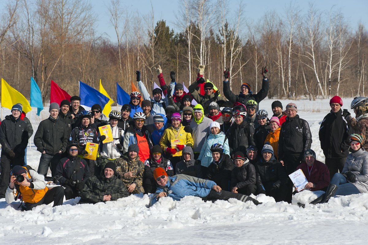 Омские велосипедисты 16 марта открыли велосезон соревнованиями по зимнему кросс-кантри.