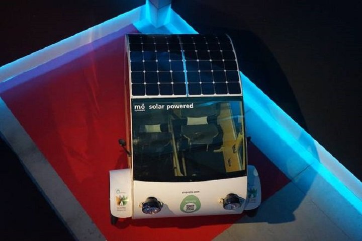 Новый трехколесный электровеломобиль с солнечными батареями 