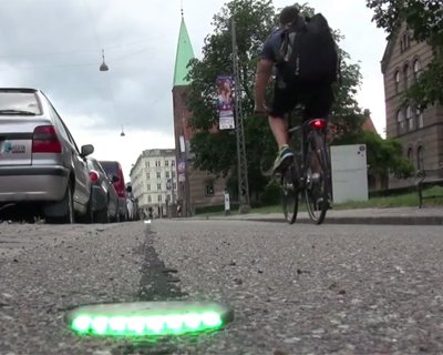 Светодиоды на веломагистрали в Копенгагене показывают «зеленую волну»