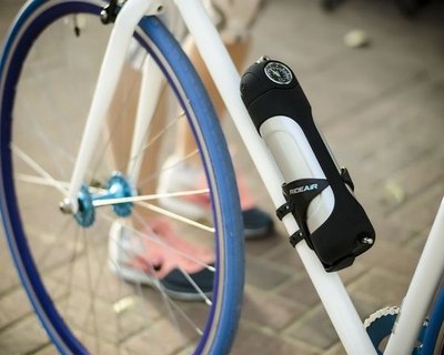 Насос для велосипеда RideAir легко накачает спущенные шины в дороге