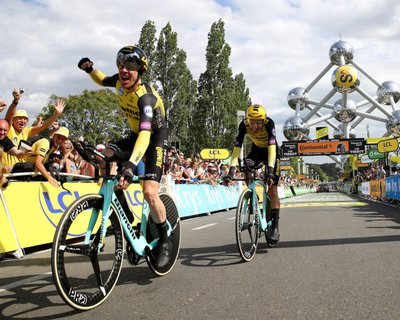 Jumbo-Visma побила Team Ineos на втором этапе Тур де Франс 2019
