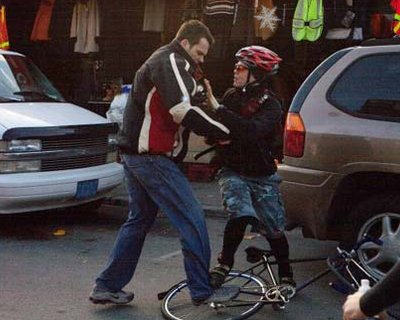 В Канзас-Сити запретили пугать велосипедистов