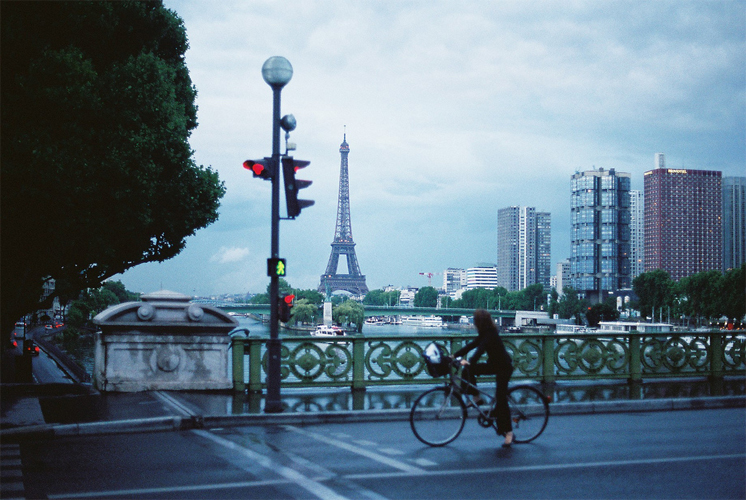 Во Франции буду пообщрять приехавших на работу на велосипеде