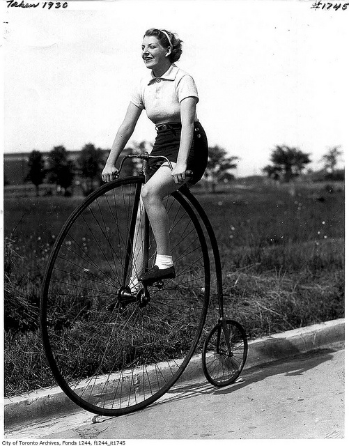 женский велосипед девушка на велосипеде