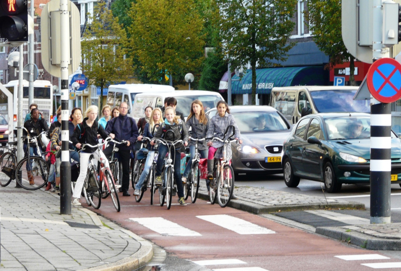 Велосипедная инфраструктура и велосипеды в Гронингене, Голландия
